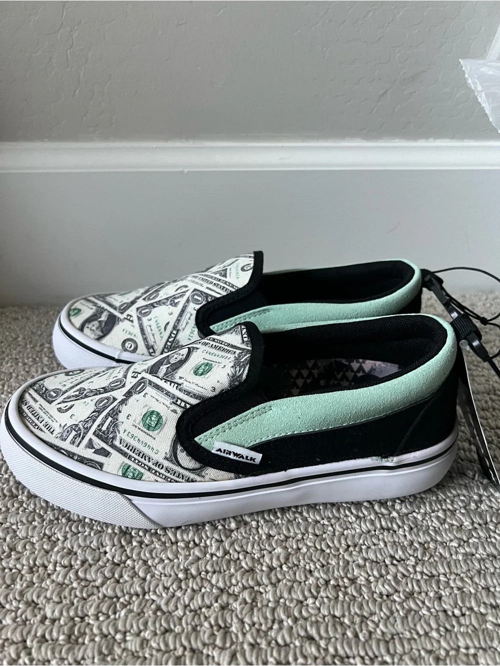 Airwalk Ride Slip-On Sneakers size3 NWT $15